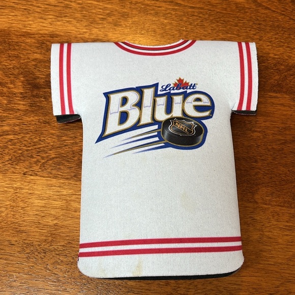 NHL hockey x Labatt Blue Calgary Flames beer koozie - Picture 4 of 4